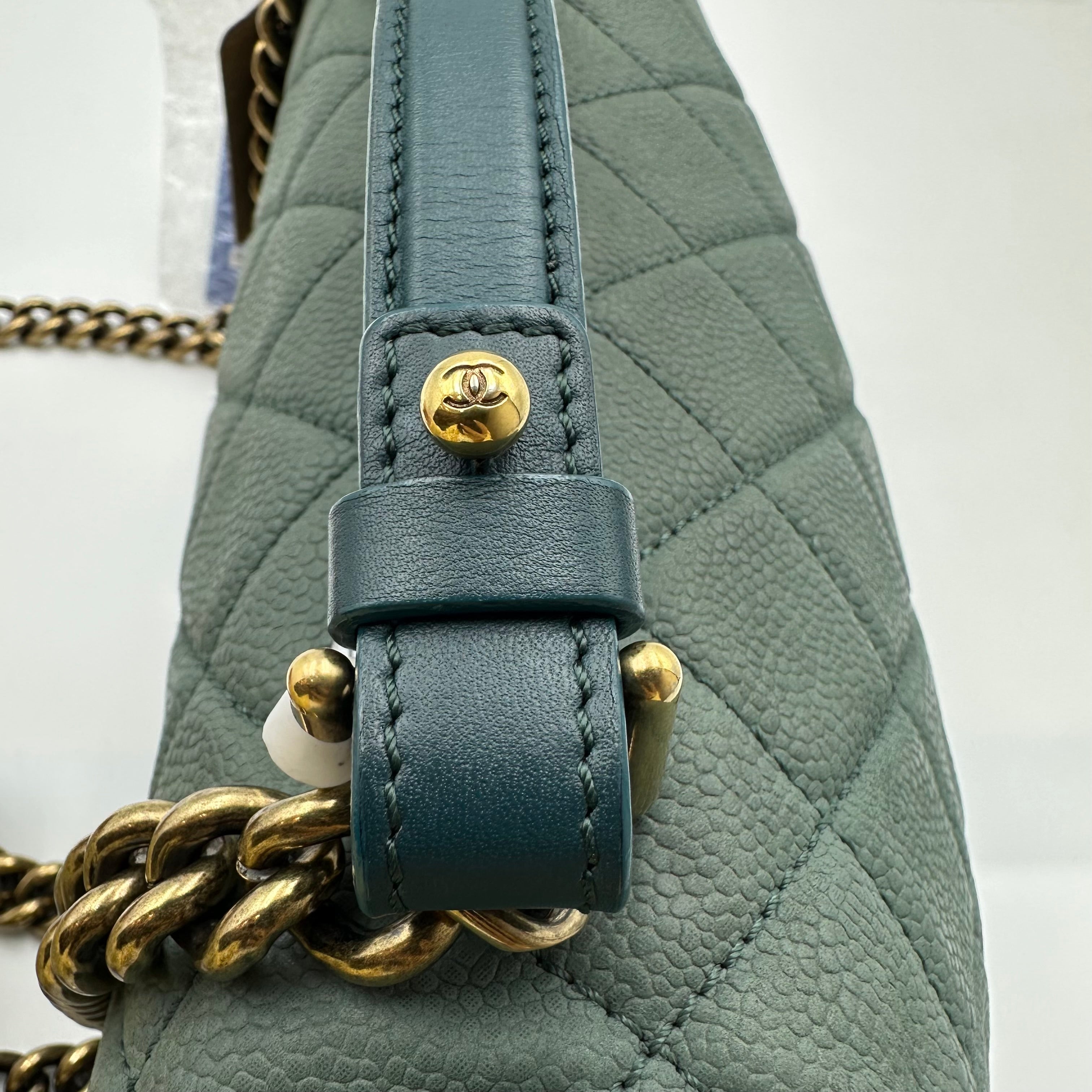 Chanel Green Caviar Shoulder Handbag with Slant Closure