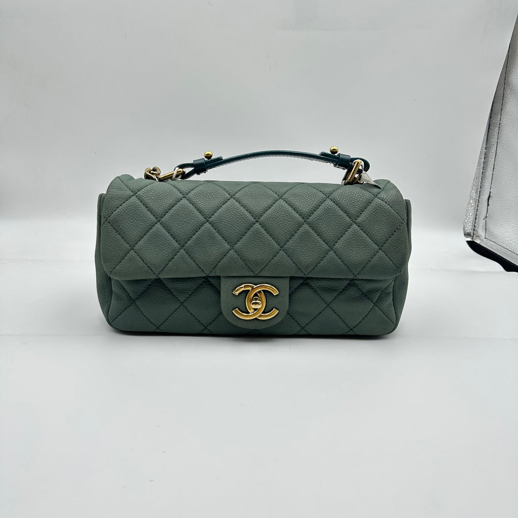 Chanel Green Caviar Shoulder Handbag with Slant Closure