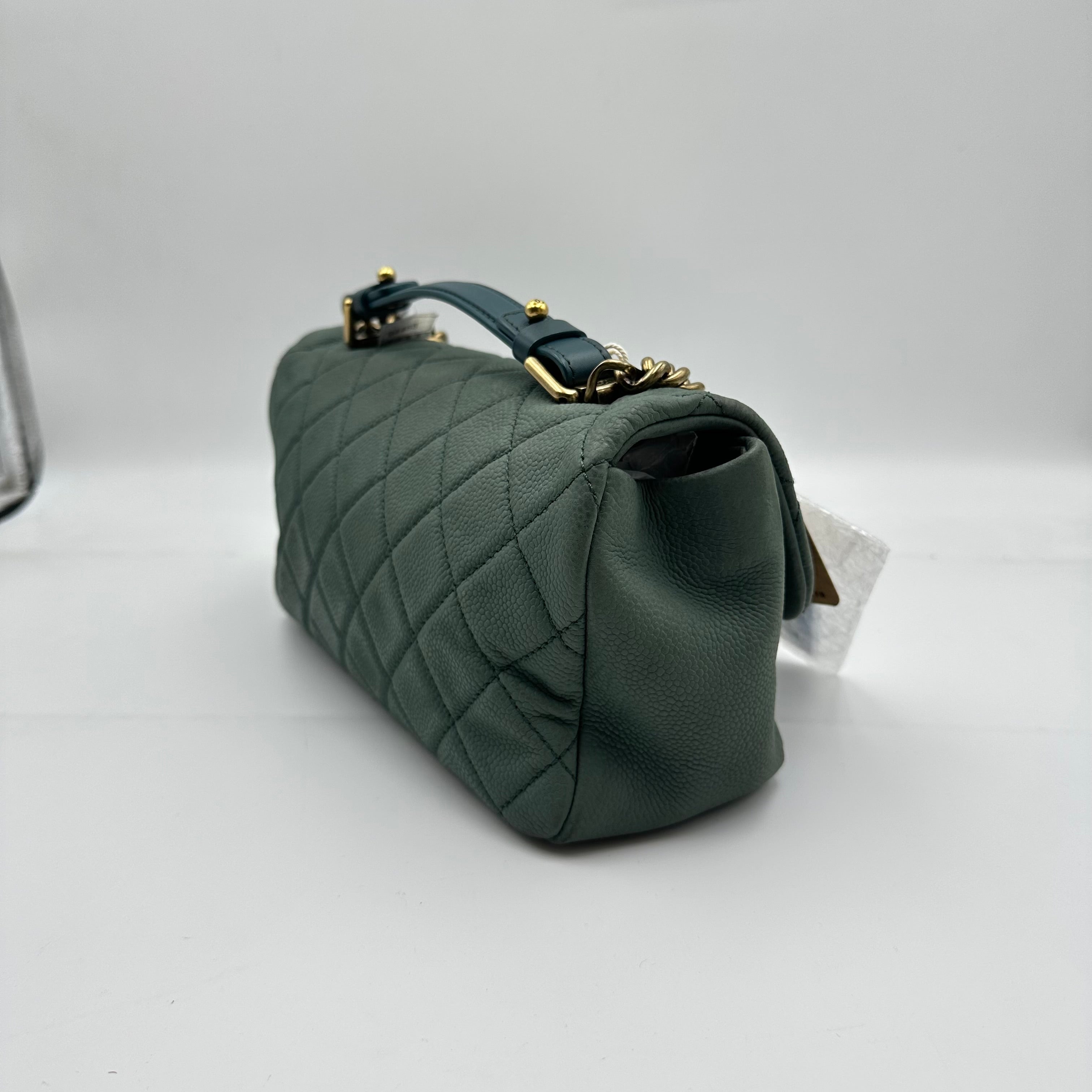 Chanel Green Caviar Shoulder Handbag with Slant Closure