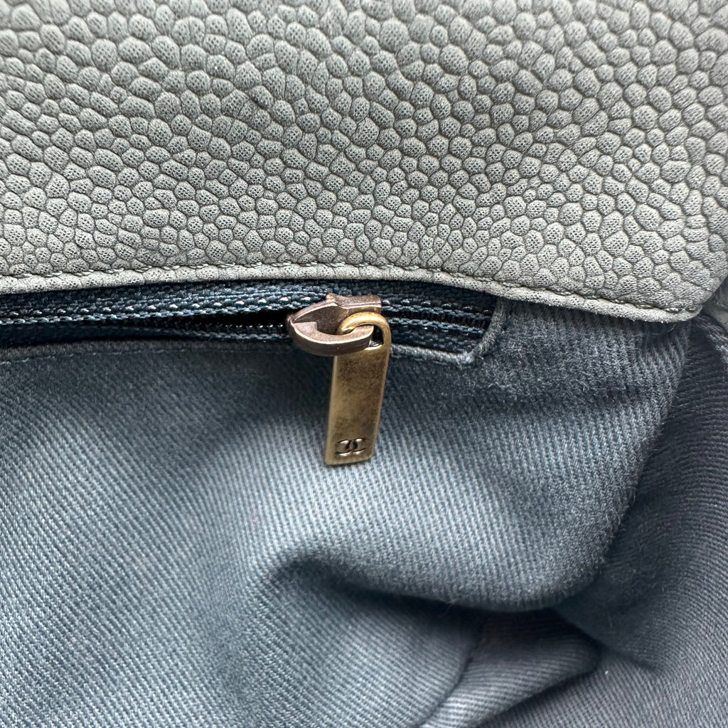 Chanel Green Caviar Shoulder Handbag with Slant Closure