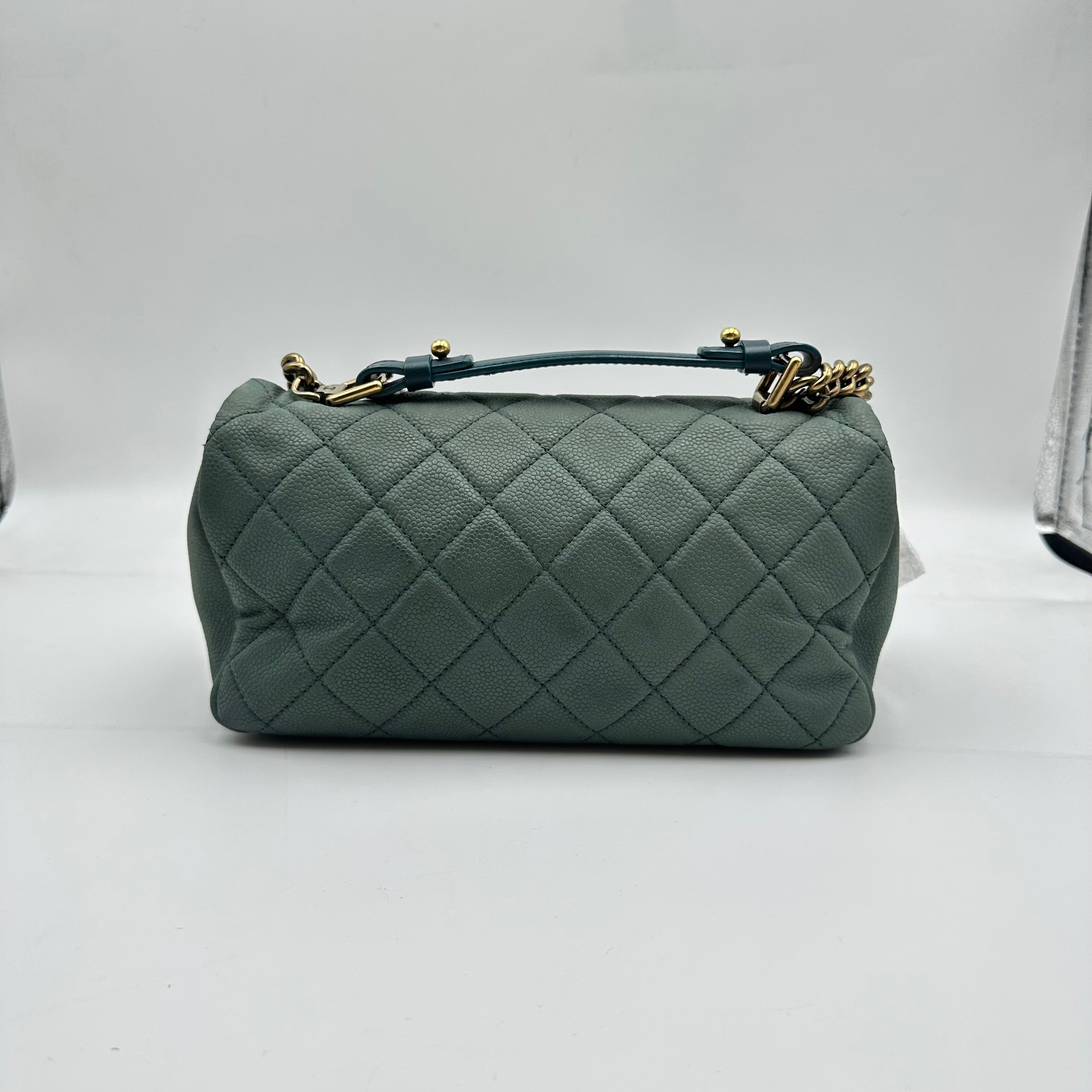 Chanel Green Caviar Shoulder Handbag with Slant Closure